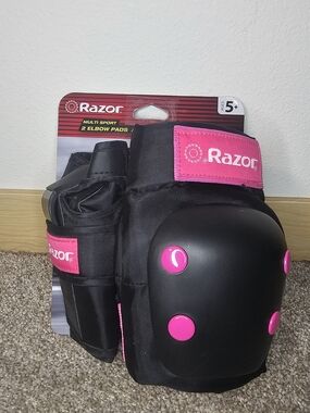 Razor Kids Black Knee/Elbow Pads with Pink Accents